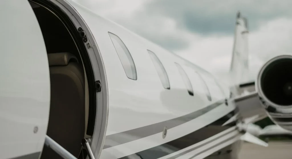 Untitled design 2022 04 01T100621.925 4 Things to Look for When Chartering a Private Plane in Perth 11