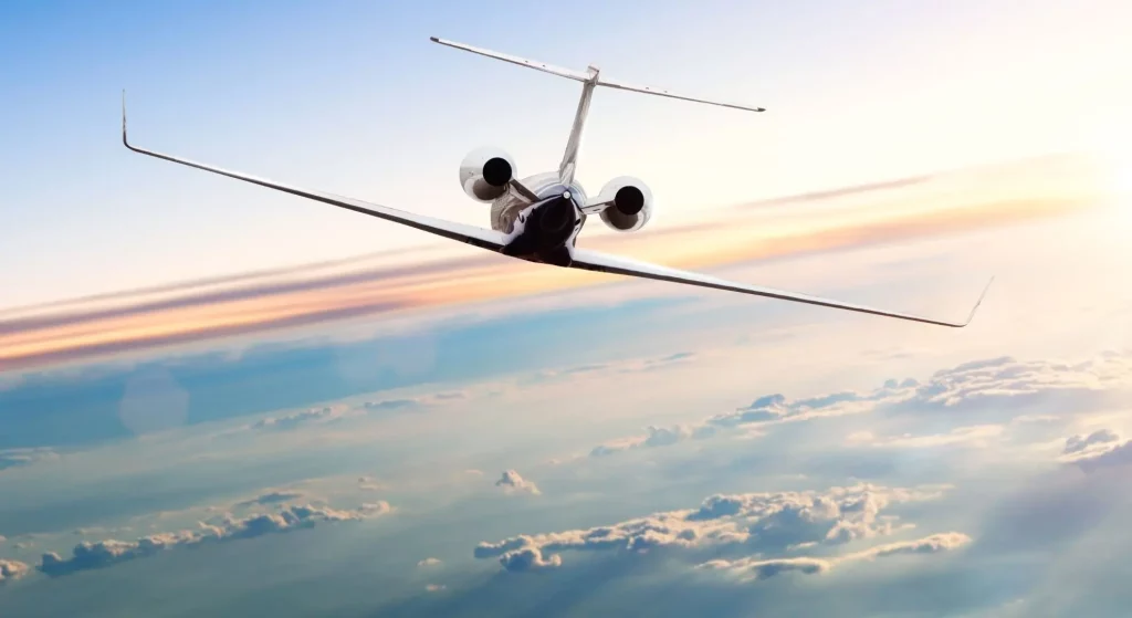 Untitled design 2022 04 01T101322.940 3 Occasions to Hire a Private Plane 9